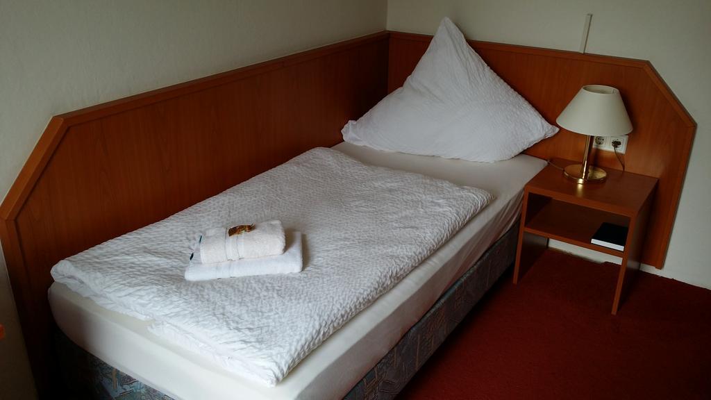 Hotel Garni Kaiserpfalz جوسلار المظهر الخارجي الصورة