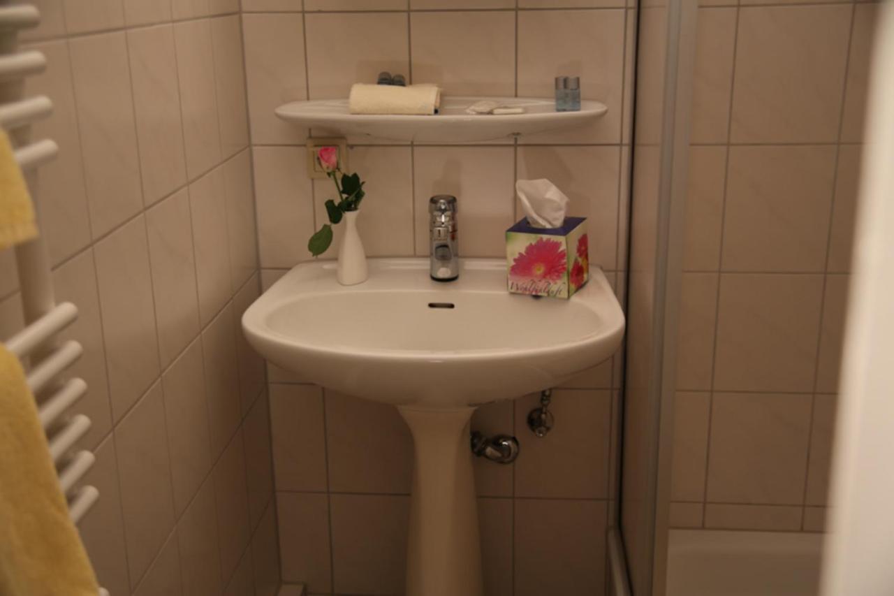 Hotel Garni Kaiserpfalz جوسلار الغرفة الصورة